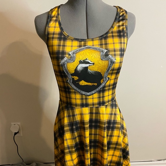 BRAND NEW Hufflepuff Harry Potter Skater Dress - Picture 2 of 4